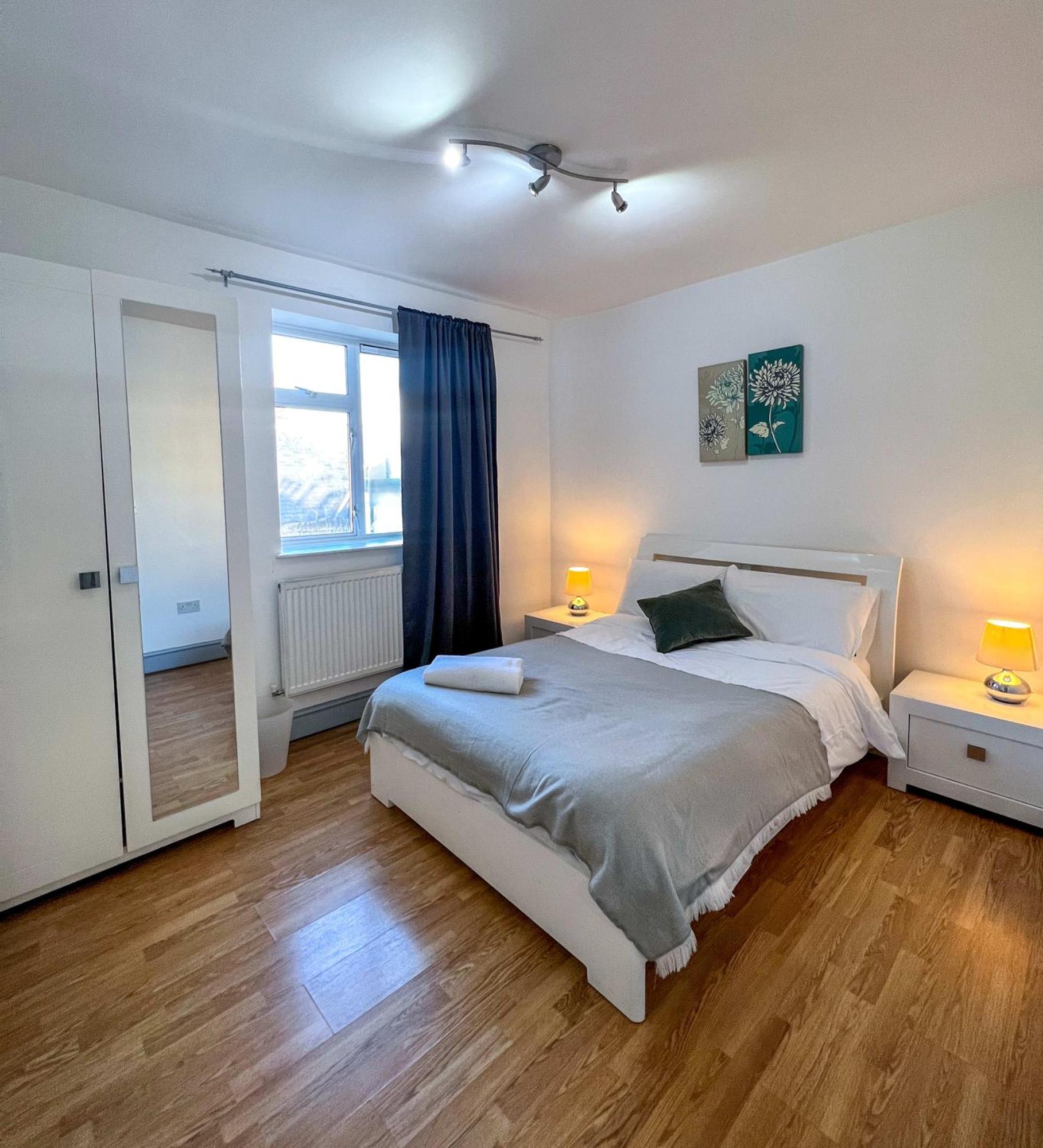 Shoreditch - Lovely Two-bedroom *