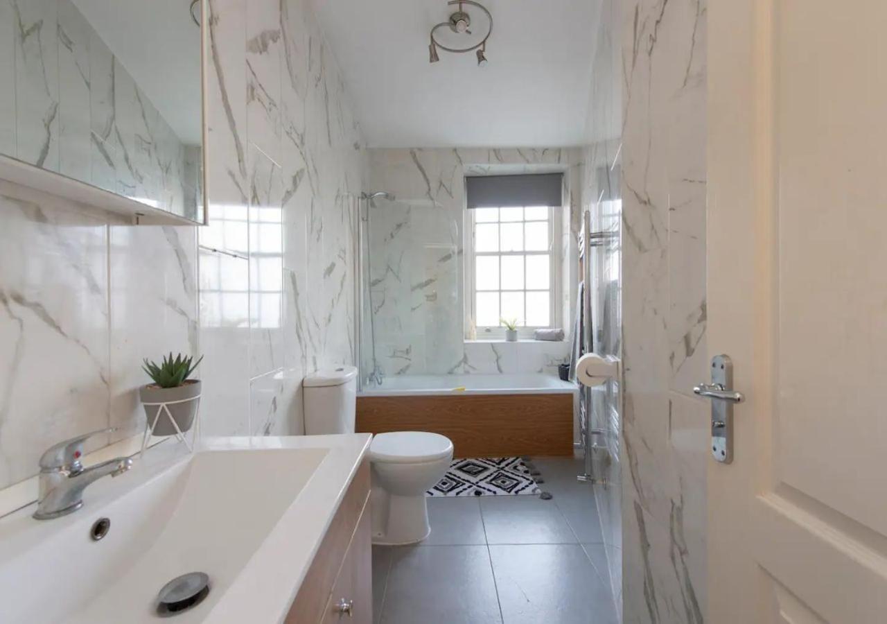 Welcoming And Radiant - One Bedroom In The Heart Of South London