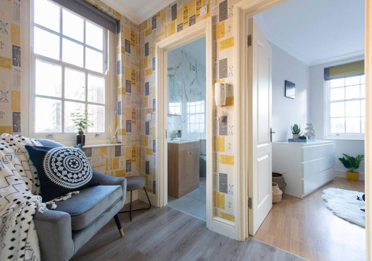 Welcoming And Radiant - One Bedroom In The Heart Of South Apartment *