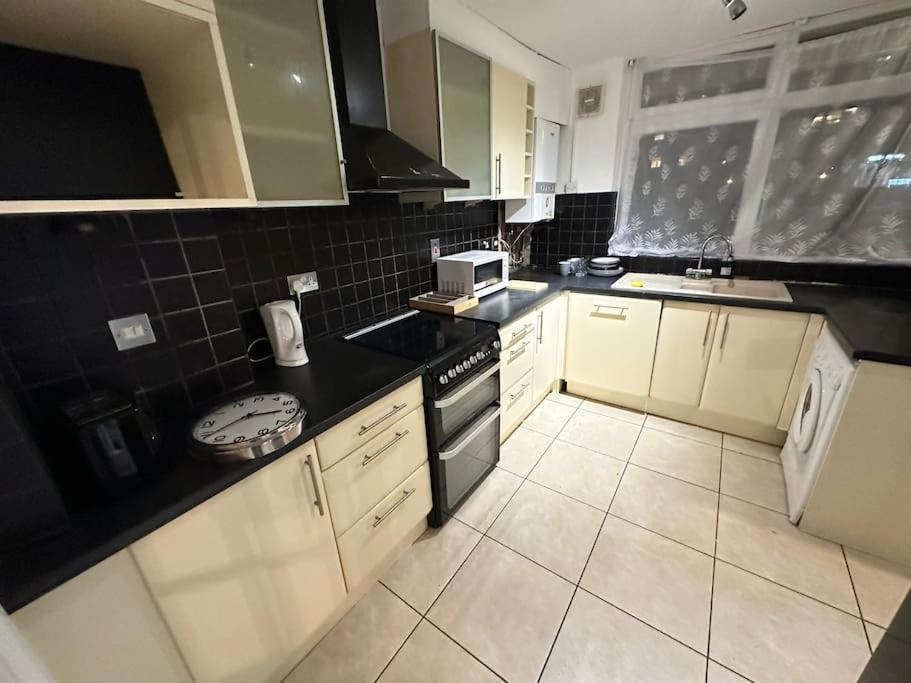 3 Bedroom Garden House Maida Vale Appartamento *