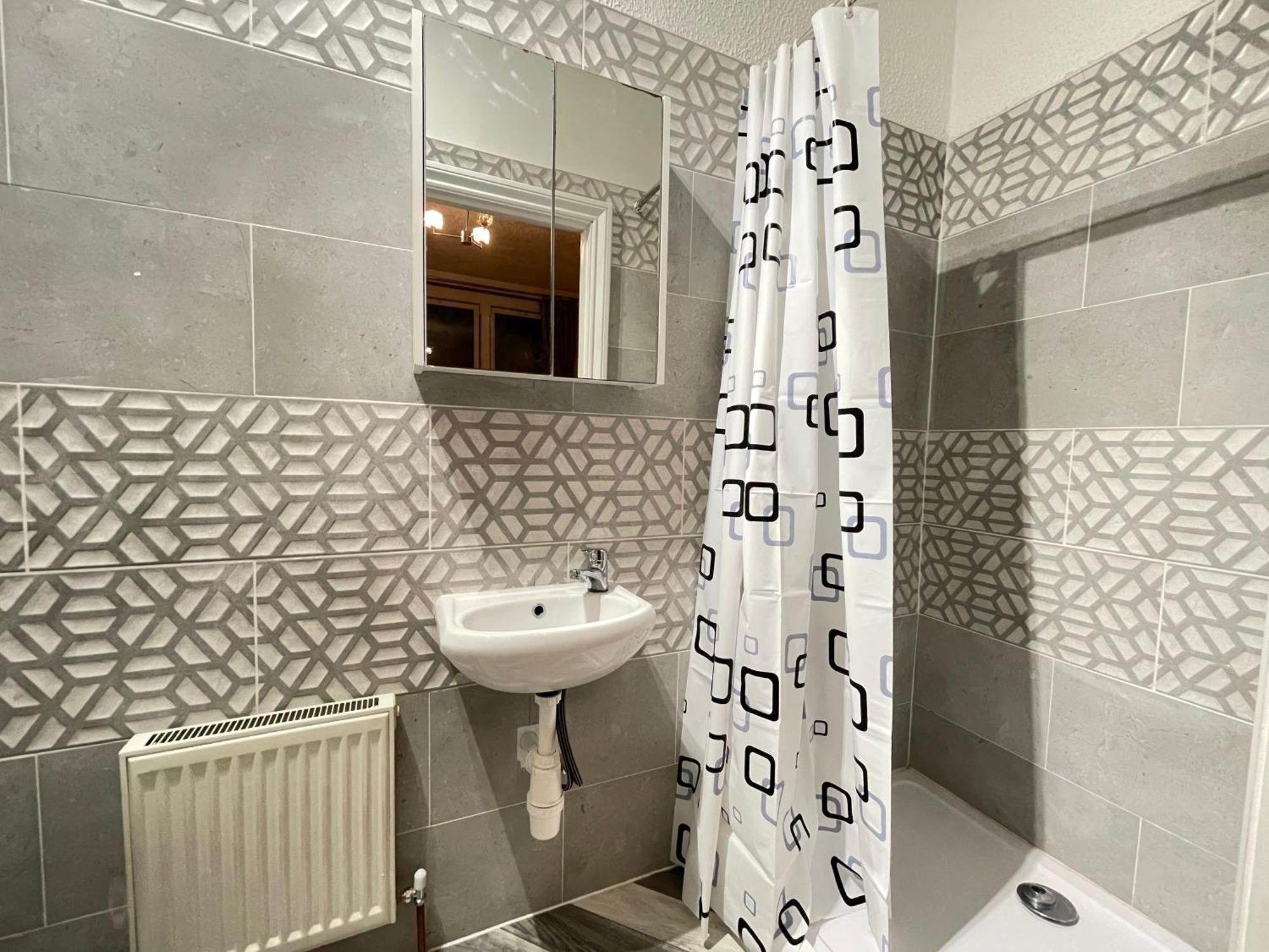 With Private Bathroom And Shared Kitchen Rum i privatbostad