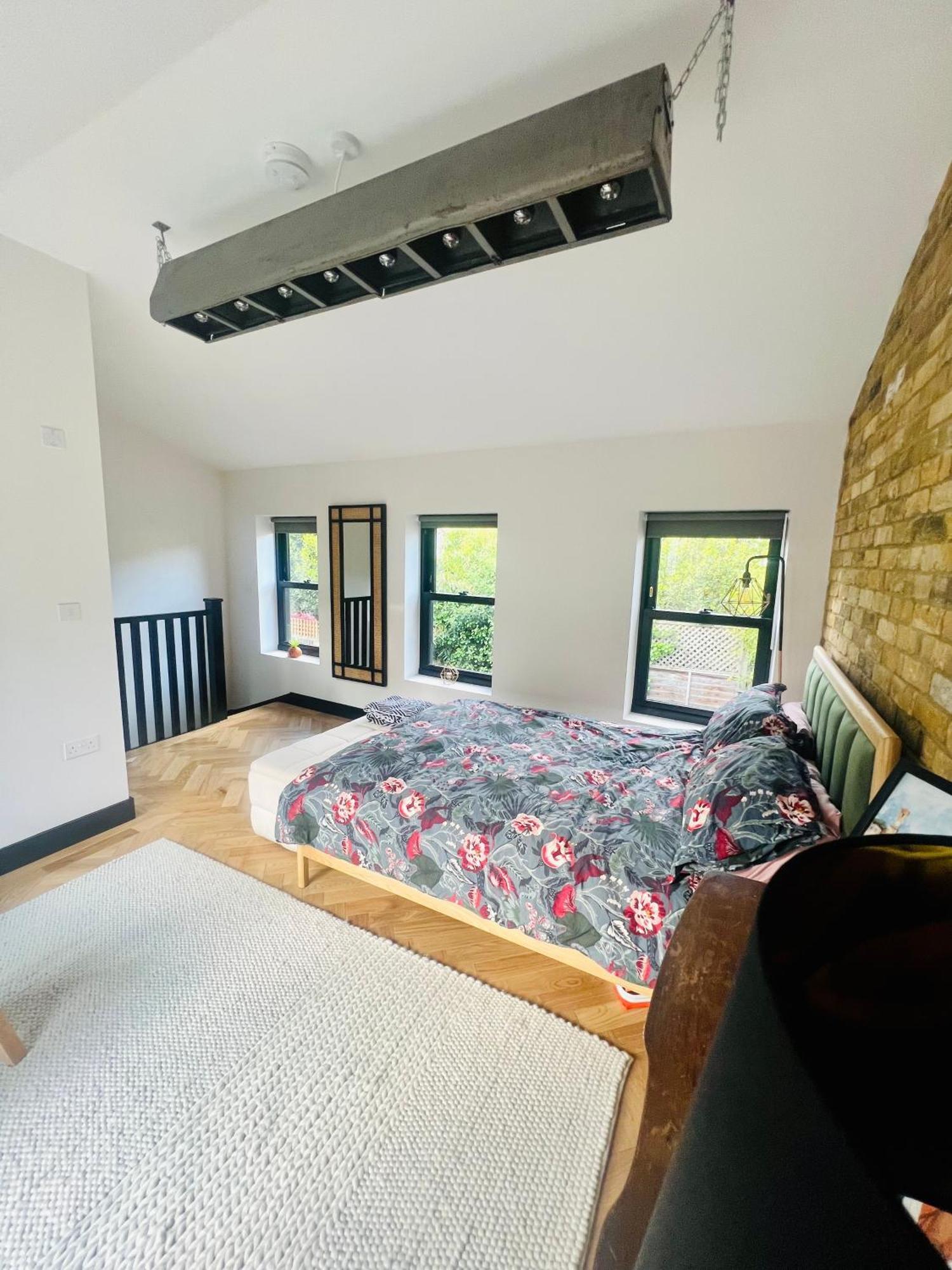 Homestay Private In Mews House London