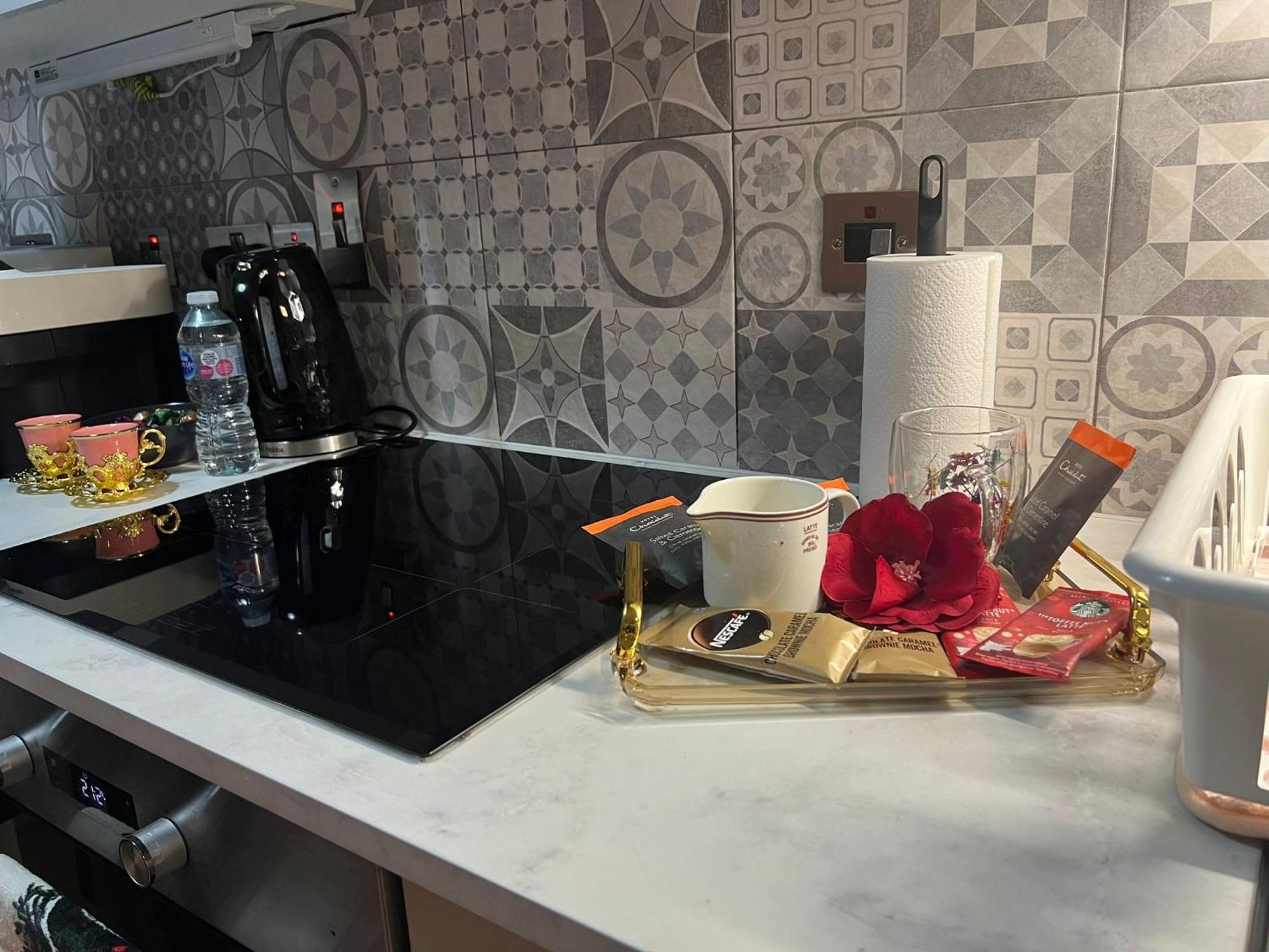 Stylish Flat In Prime Location Near Hyde Park Lägenhet