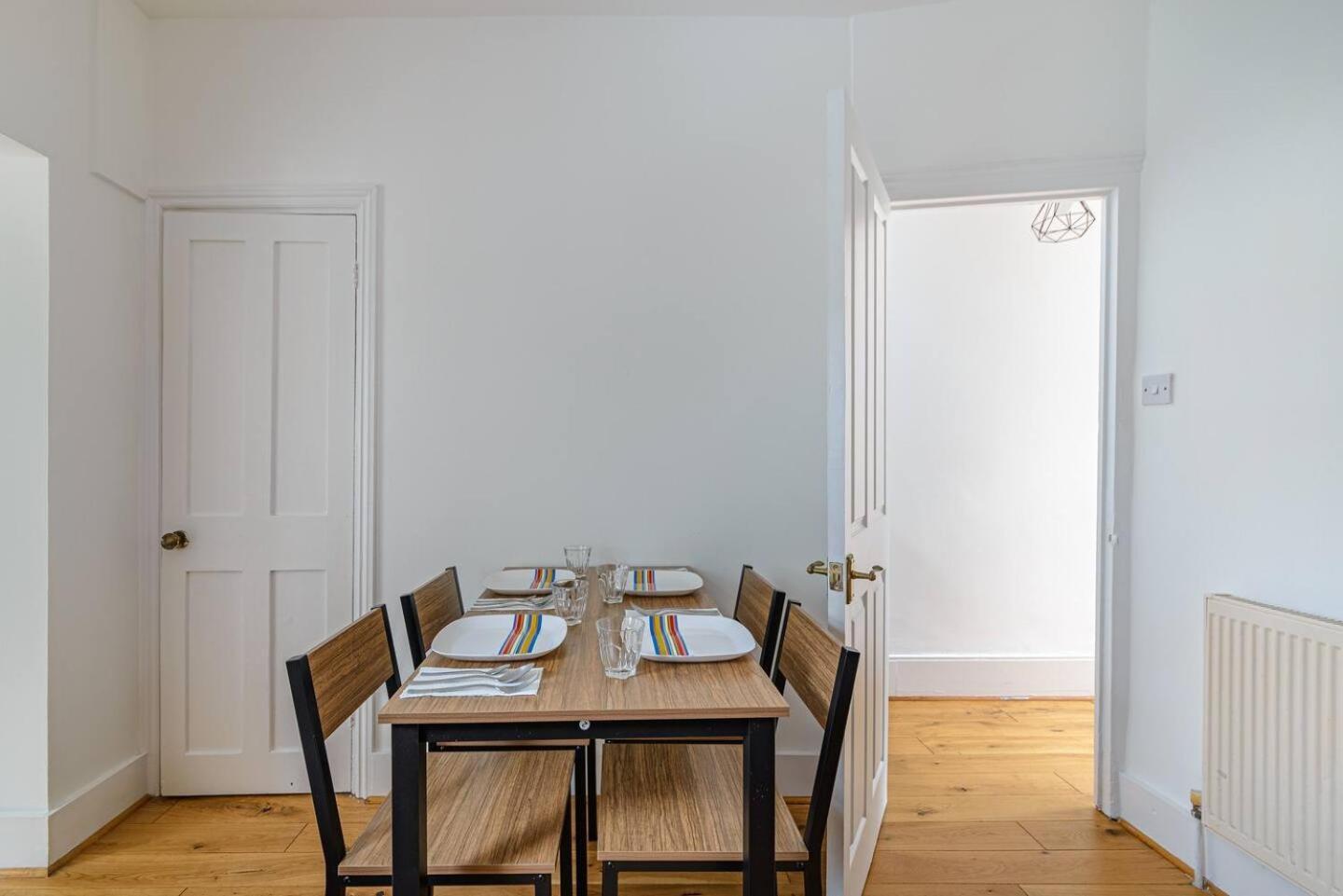 Pass The Keys Modern Simplicity 10mins From Westfield, Stratford Hébergement de vacances Londres