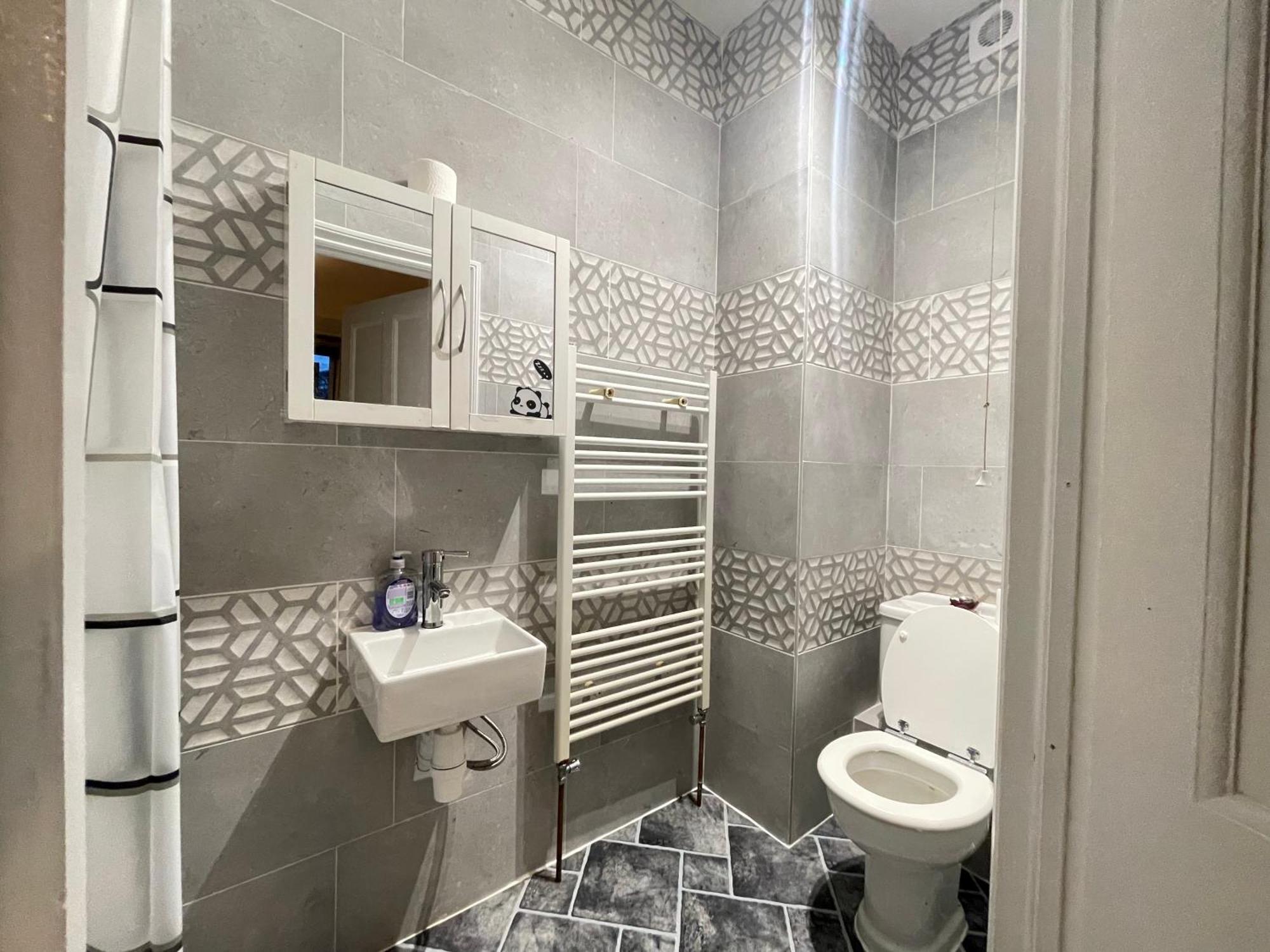 Rum i privatbostad With Private Bathroom And Shared Kitchen London