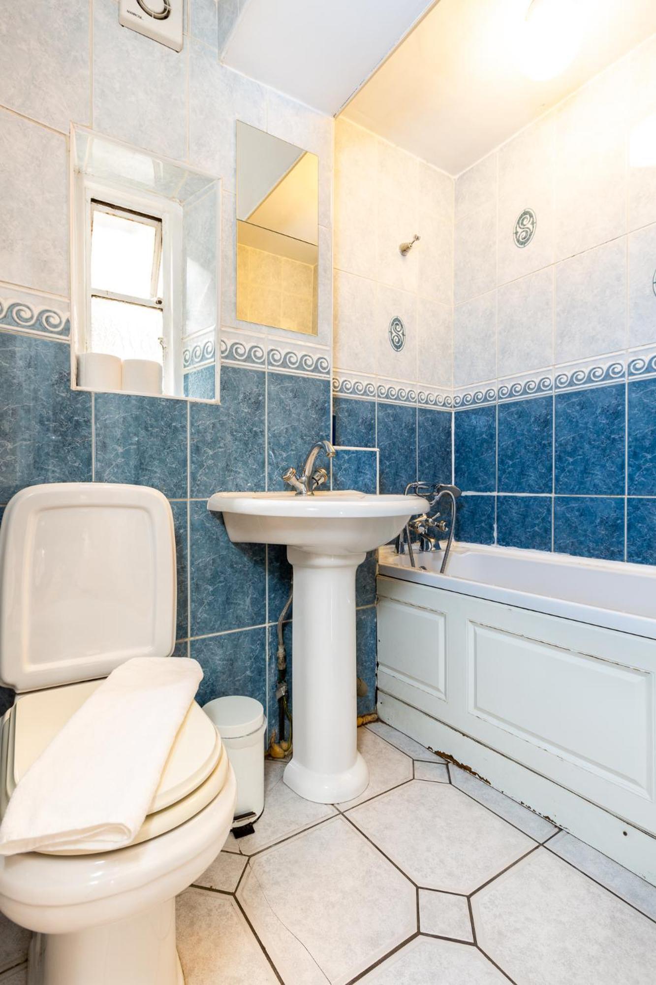 Are Located In The Heart Of Shoreditch * London