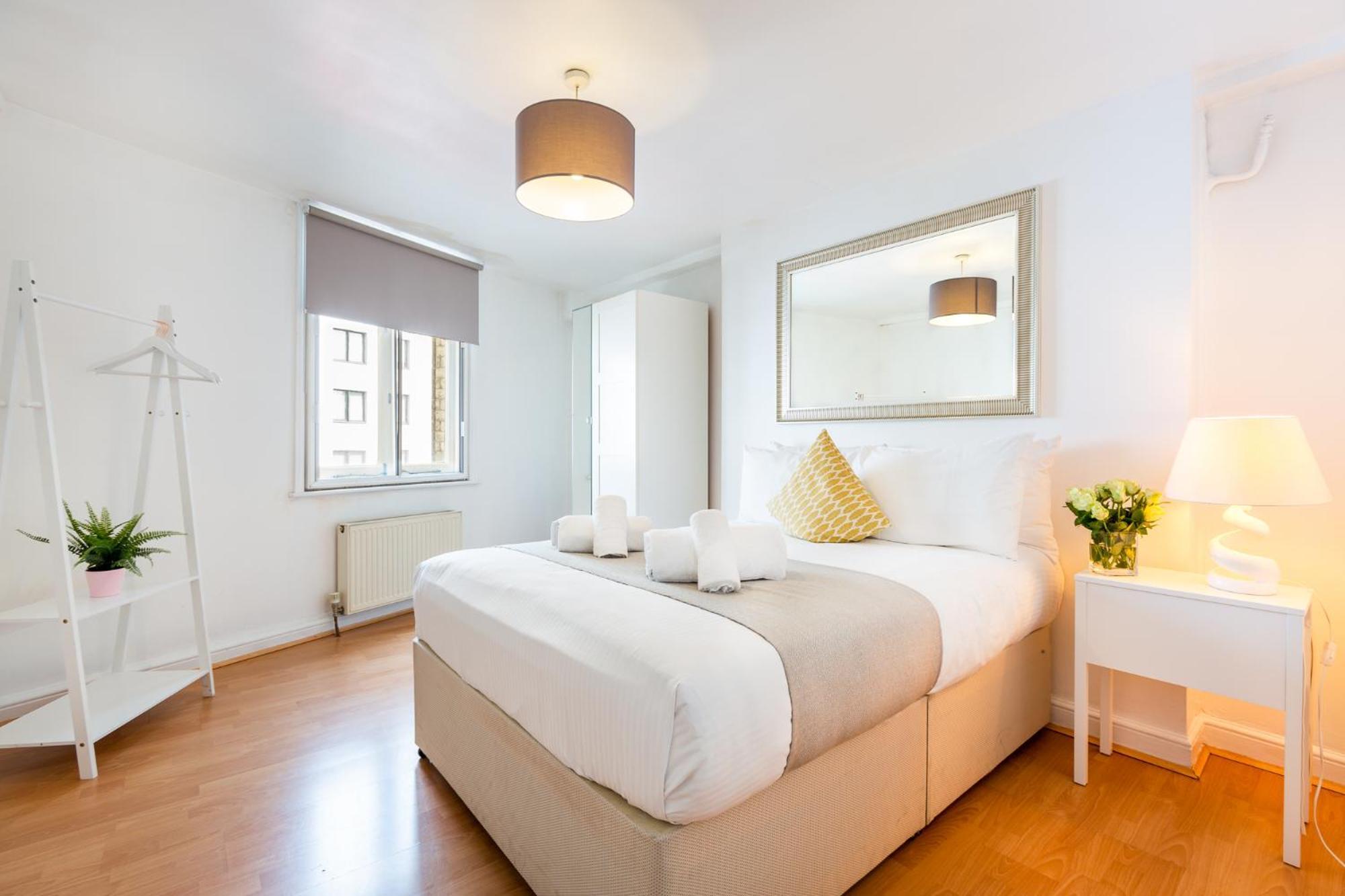 Apartment Are Located In The Heart Of Shoreditch *