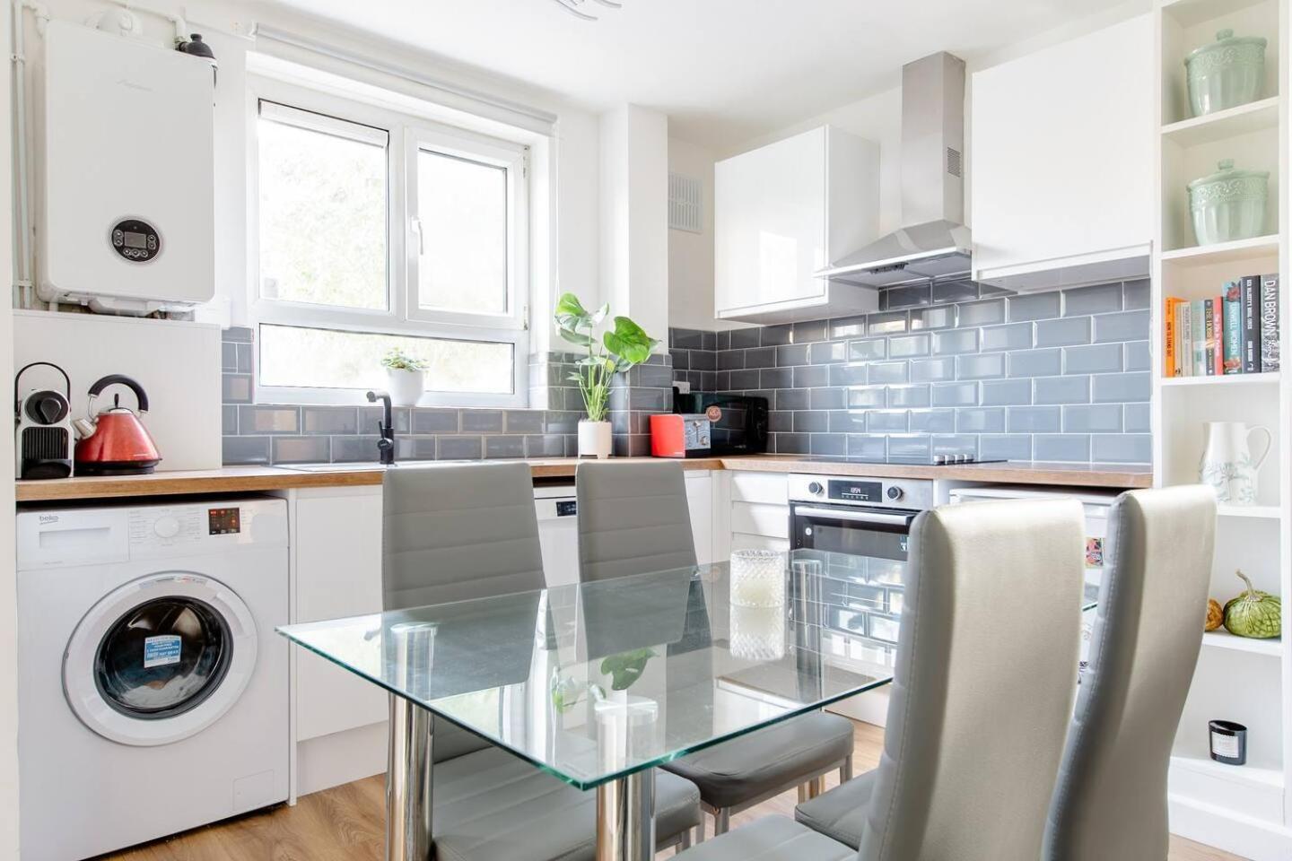 *brand New 1 Bedroom Flat In London* Appartement