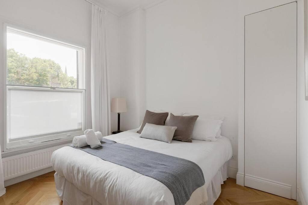 Superb Two Bedroom Flat In Little Venice Apartment *