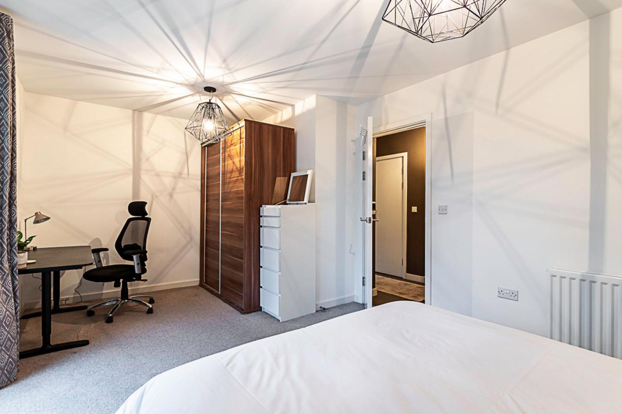 Spacious And Trendy Shoreditch Flat