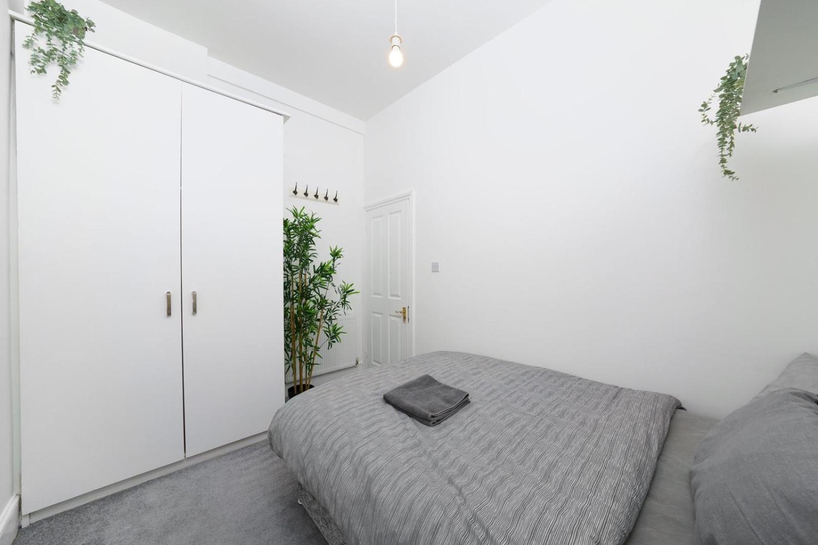 Modern 4-bedroom In Fulham, Appartamento *