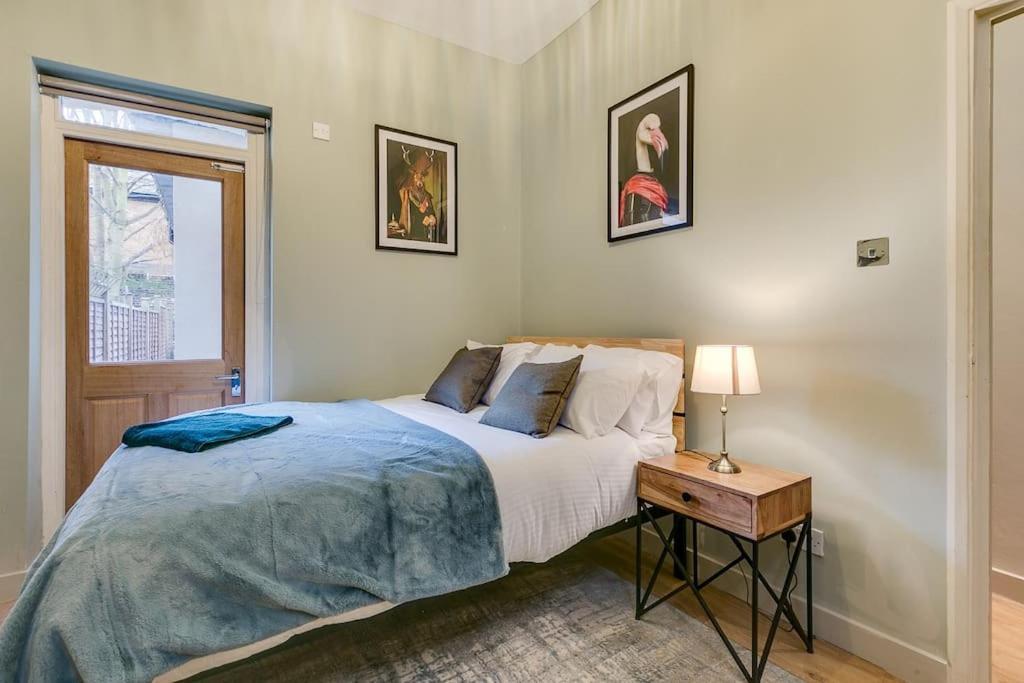 Chic 3 Bedroom Brixtonclapham Near Tube *