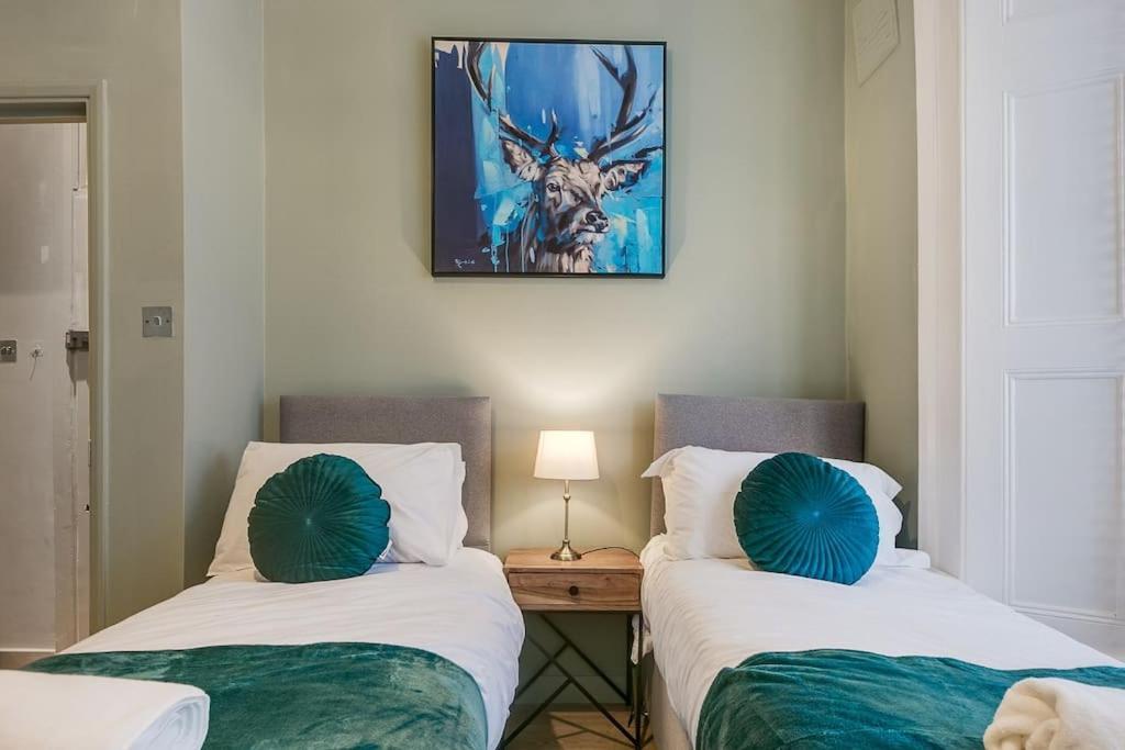 Chic 3 Bedroom Brixtonclapham Near Tube Lägenhet *