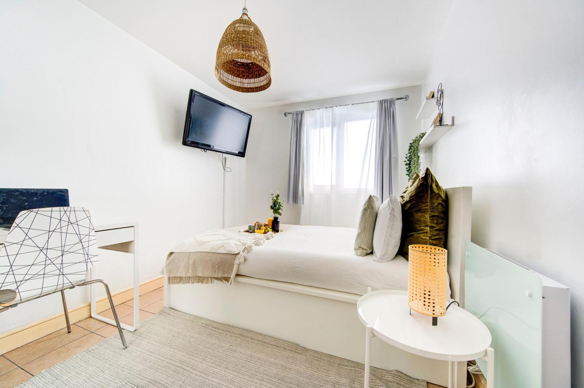 Leilighet 2-bed 2-bath Tower Bridge Gem, Sleeps 8 *