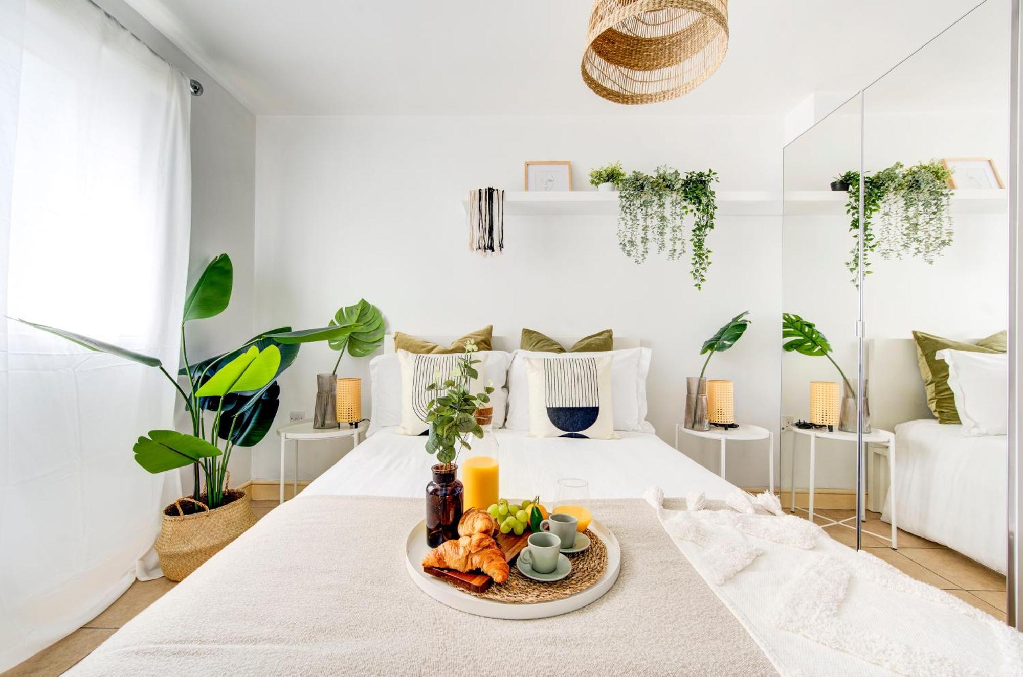 Leilighet 2-bed 2-bath Tower Bridge Gem, Sleeps 8 *