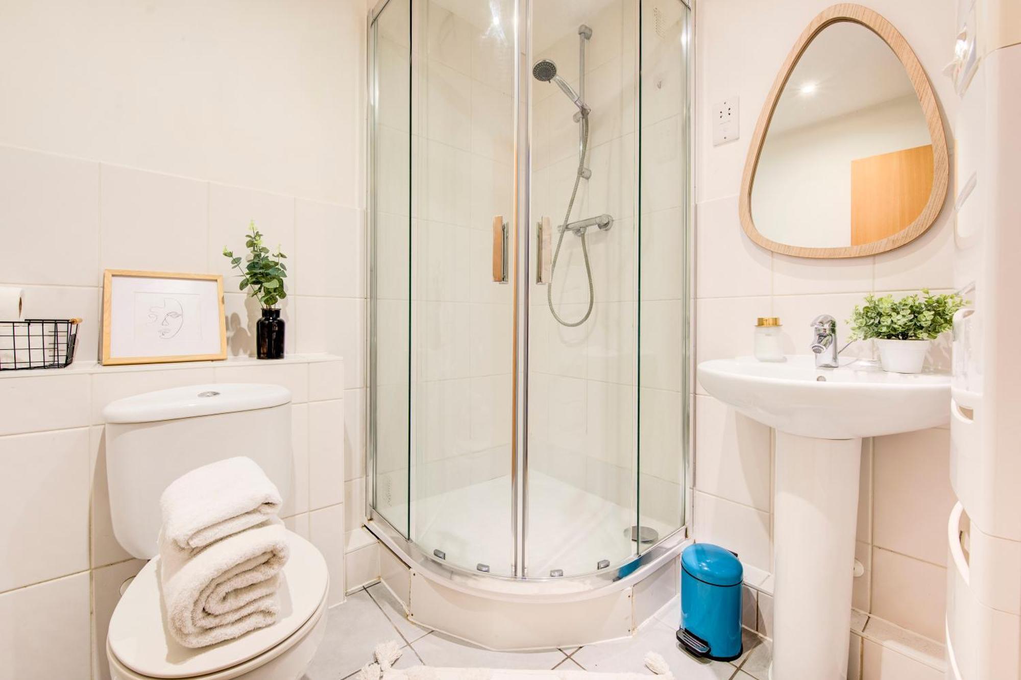 2-bed 2-bath Tower Bridge Gem, Sleeps 8 Leilighet *