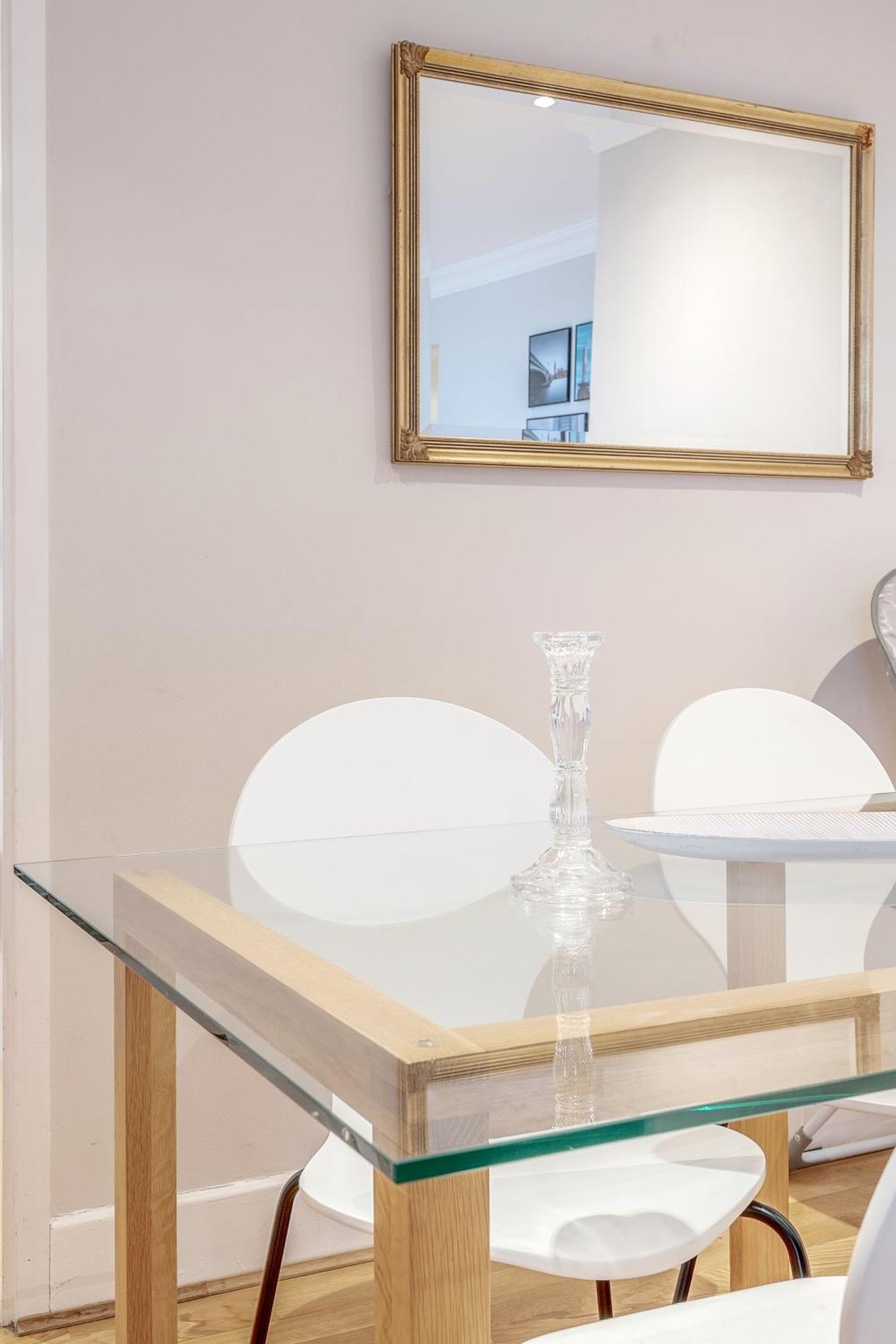 Lejlighed Stunning Flat On King's Road, Chelsea With Balcony *
