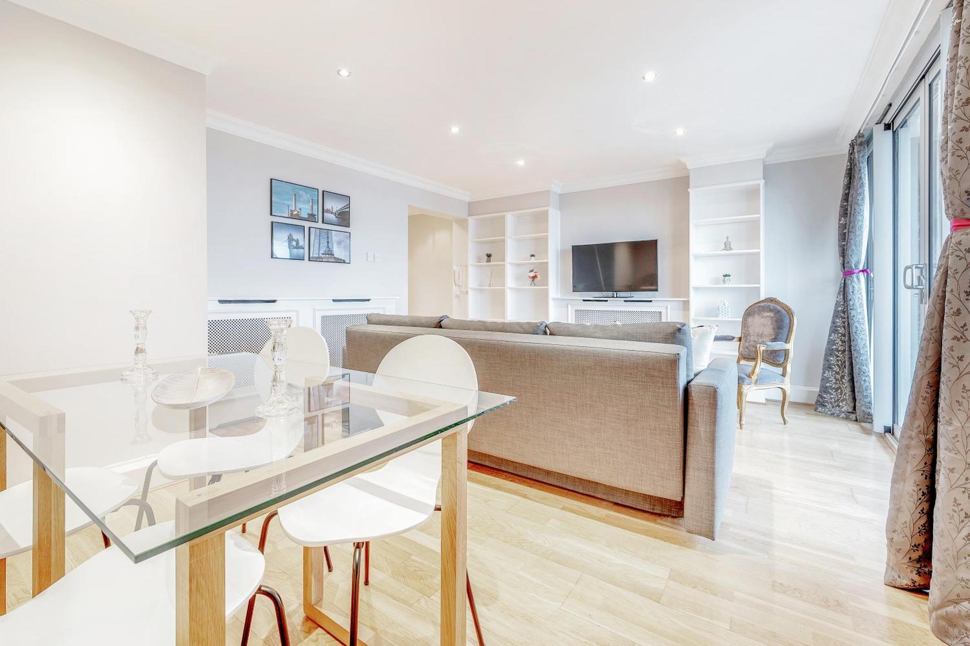 Stunning Flat On King's Road, Chelsea With Balcony Lejlighed *