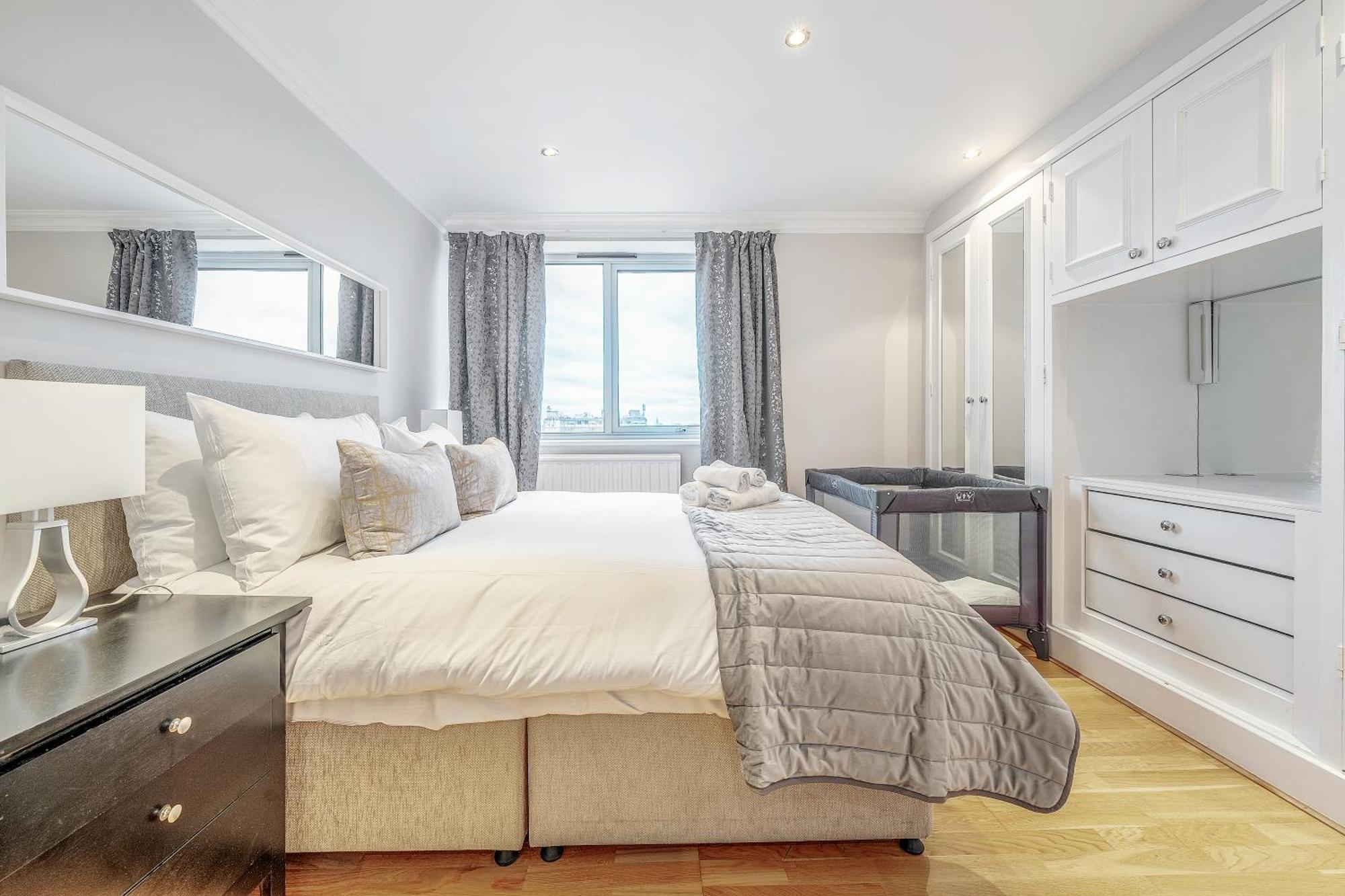 Stunning Flat On King's Road, Chelsea With Balcony Lejlighed
