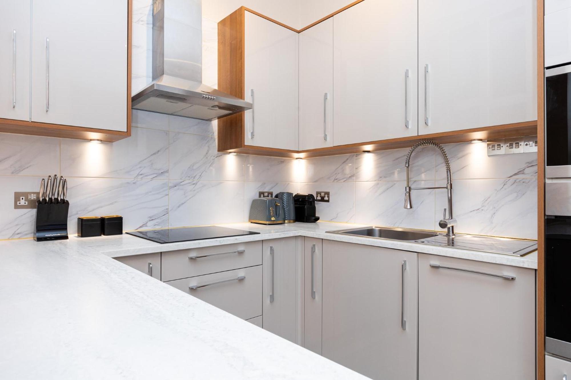 Bright & Charming 2br Flat Wbalcony In Maida Vale Appartement