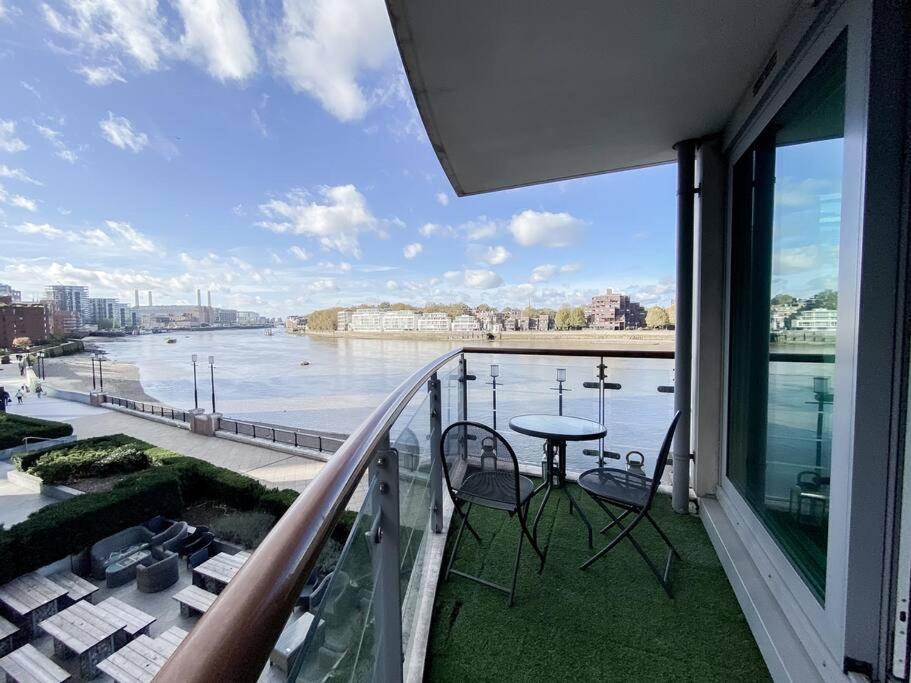 Luxury Riverside Retreat With Stunning Views Appartement *