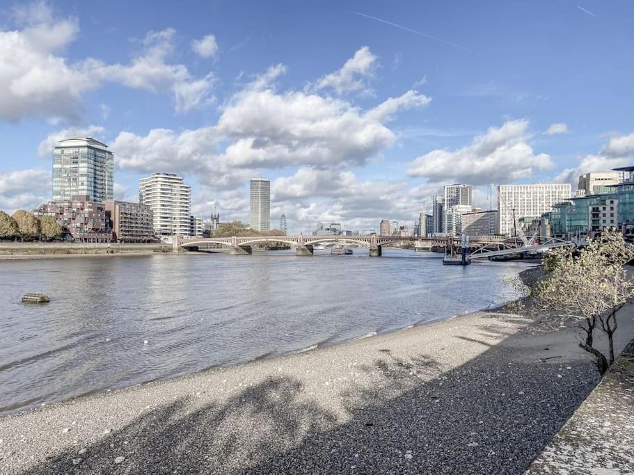 Appartement Luxury Riverside Retreat With Stunning Views