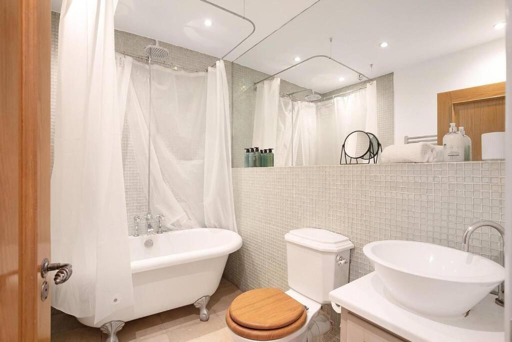 Exceptional Mews House In Chelsea Leilighet *