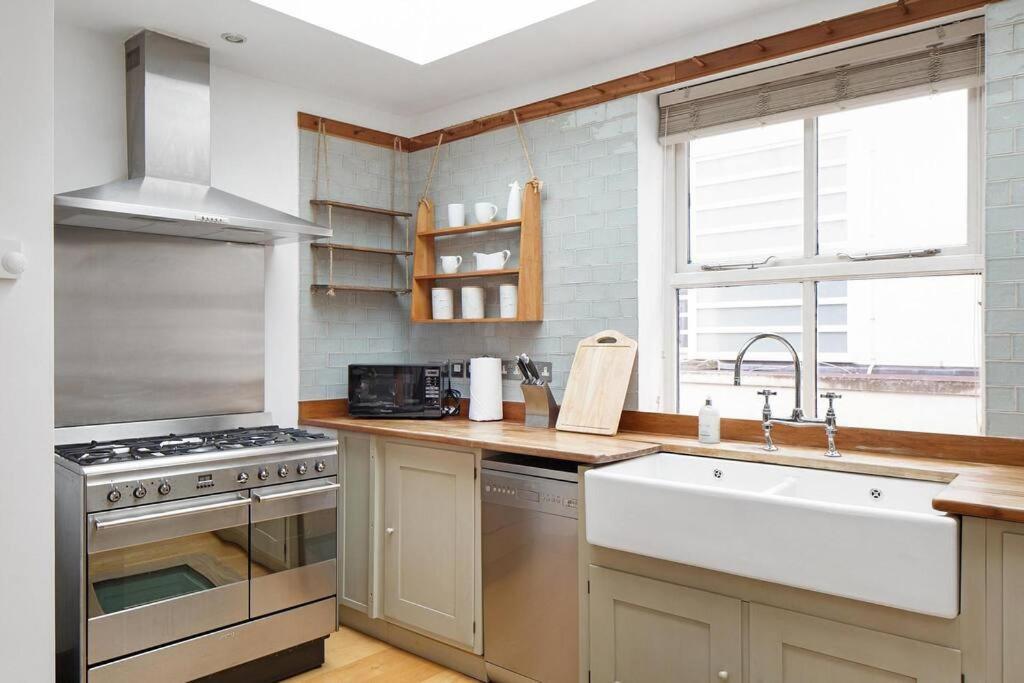 Exceptional Mews House In Chelsea *