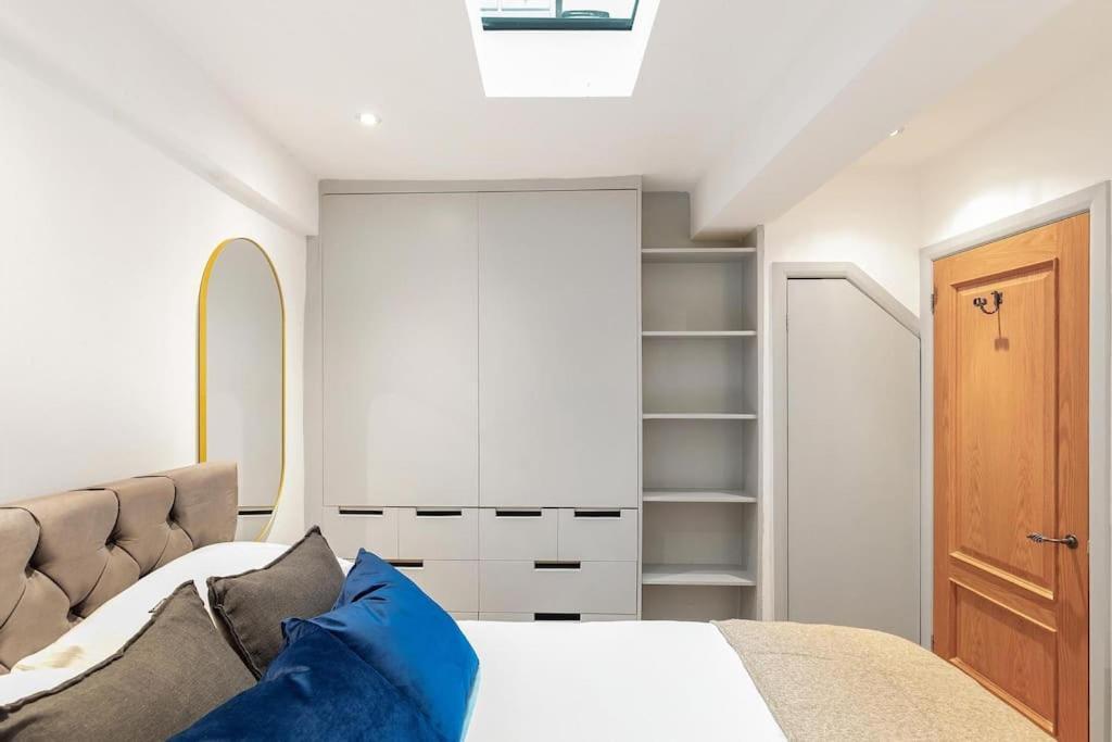 Exceptional Mews House In Chelsea Lägenhet *
