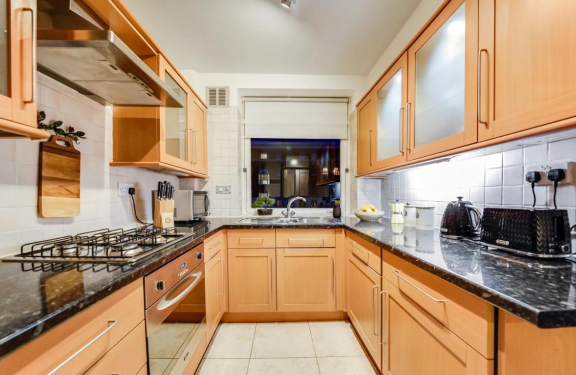 Chic Flat Next To Baker Street London