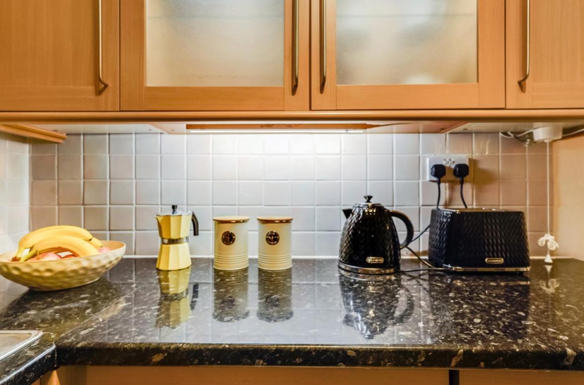 Chic Flat Next To Baker Street Apartment London