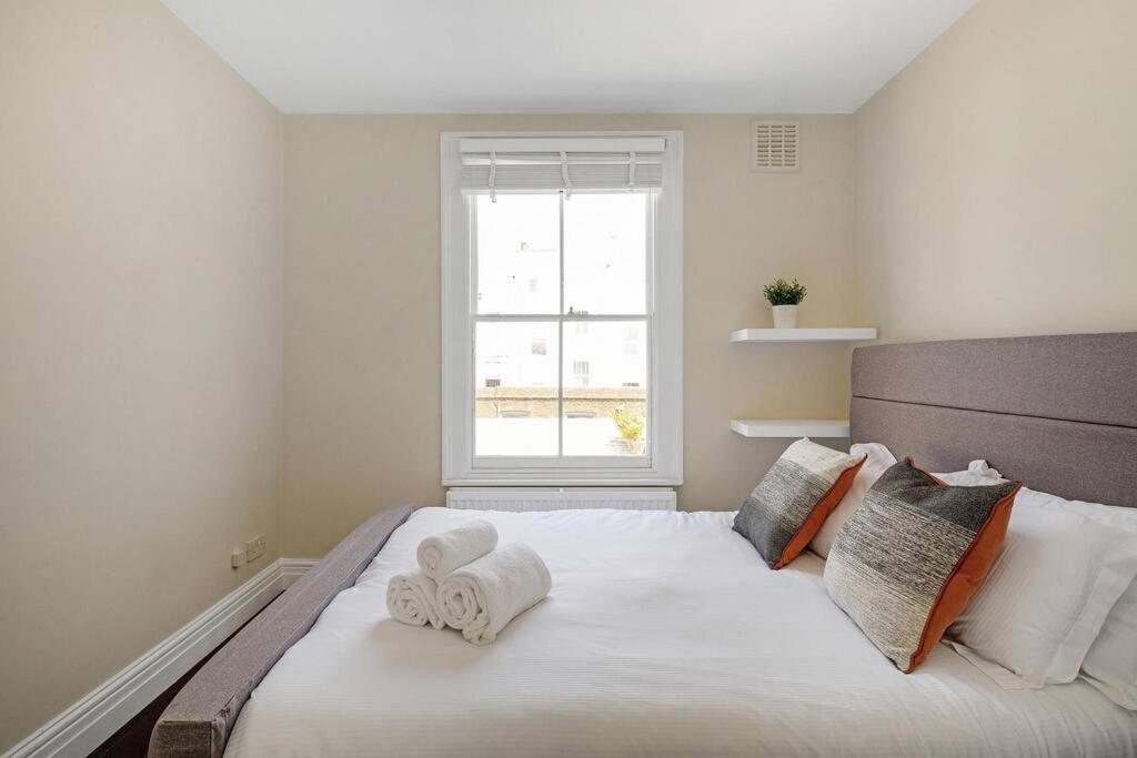 Superb Duplex In Prime Area Of Londen