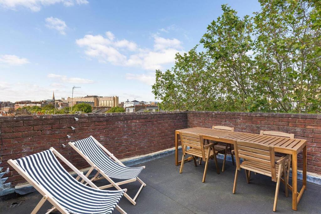 Superb Duplex In Prime Area Of Londen