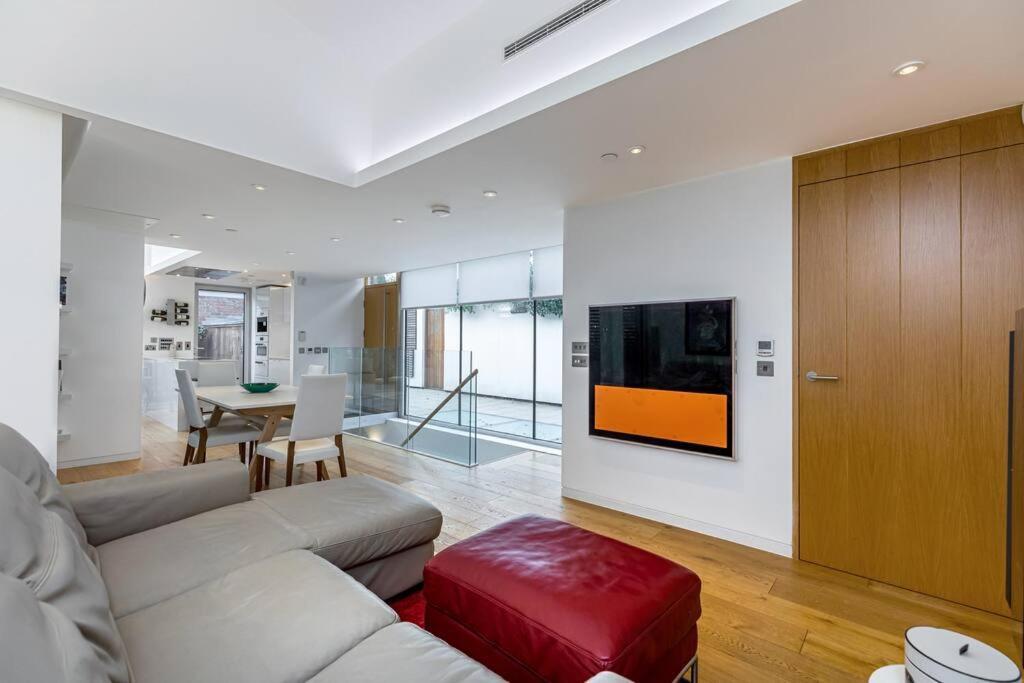 Stylish House With Superb Space *
