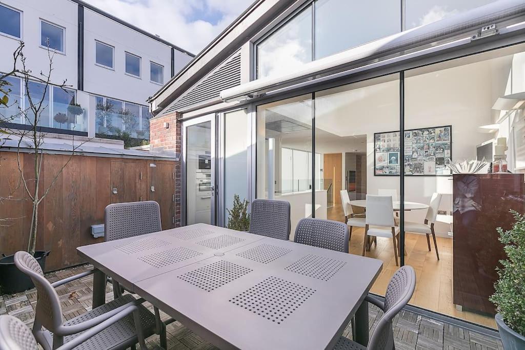 Stylish House With Superb Space Appartement