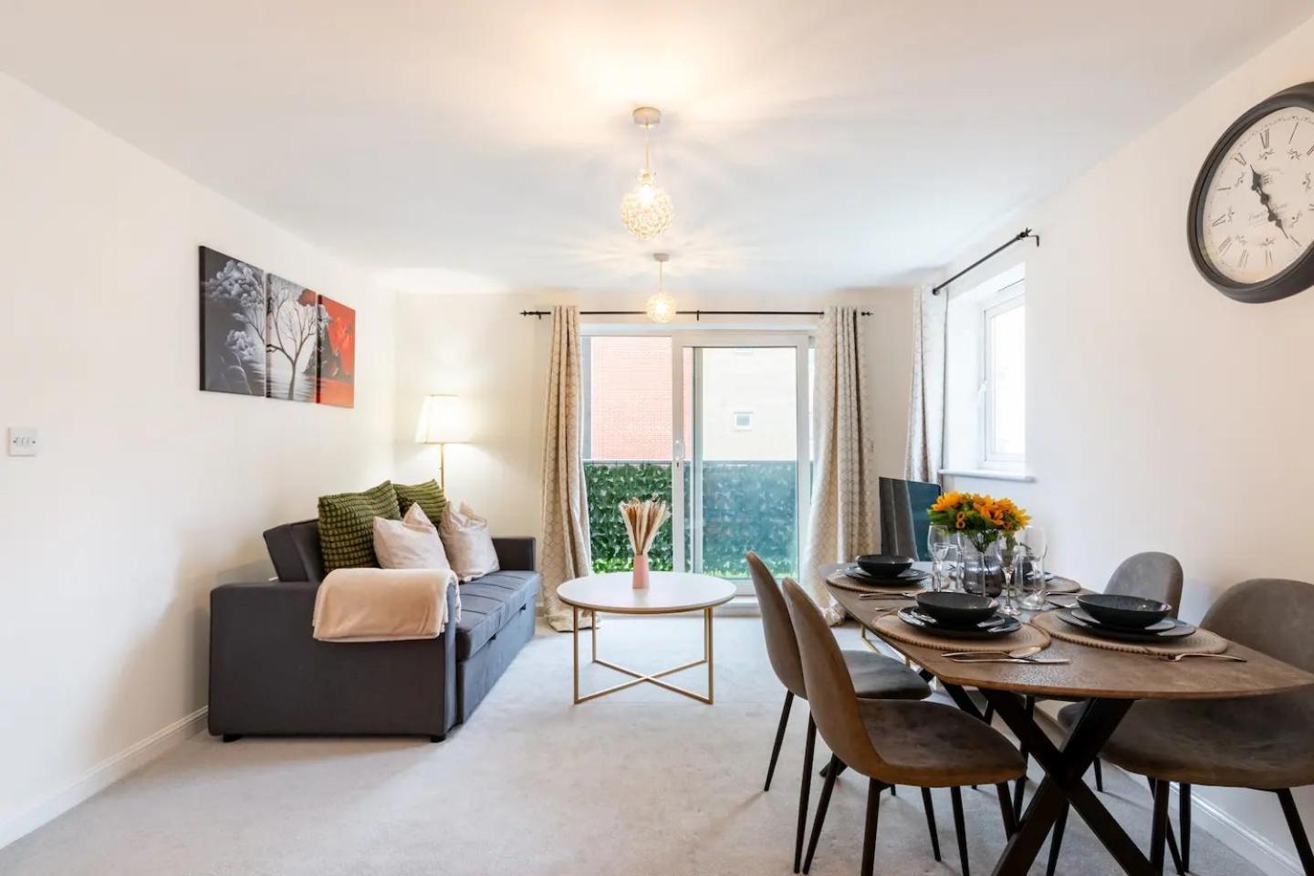 Live The Wembley Buzz! Stylish Flat Near Station & Amenities * Londen