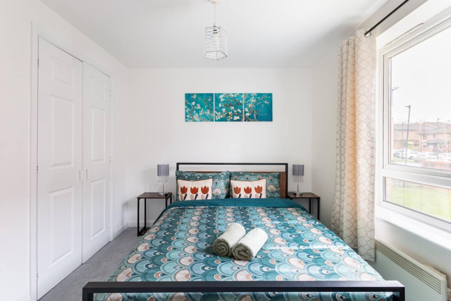 Appartement Live The Wembley Buzz! Stylish Flat Near Station & Amenities Londen