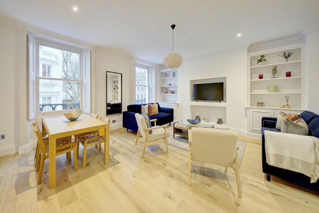 Apartment Stunning Hyde Park