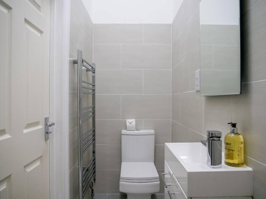 Charming Oasis With Garden * London