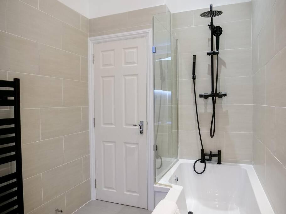 Appartement Charming Oasis With Garden Londres
