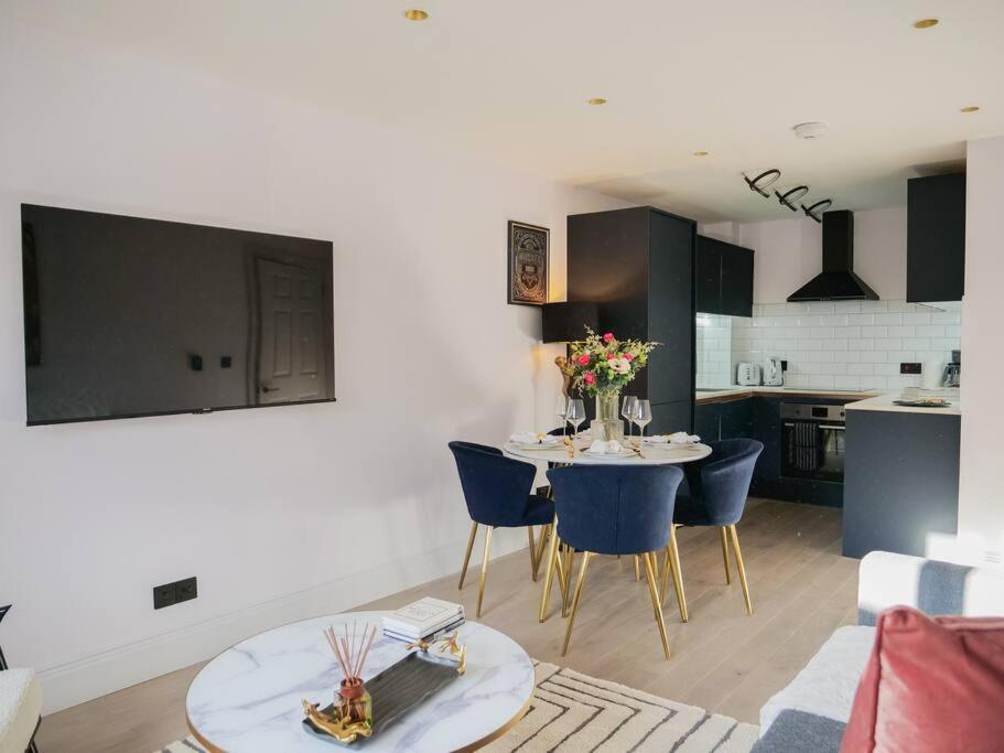 Leilighet Stylish Retreat For Your Short Getaway *