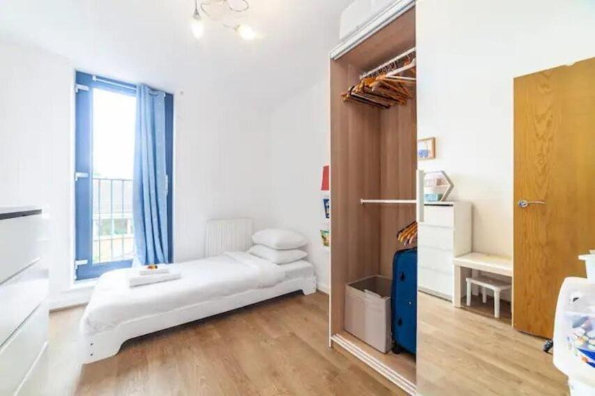 Charming 2 Bed Flat Near Greenwich * Londen