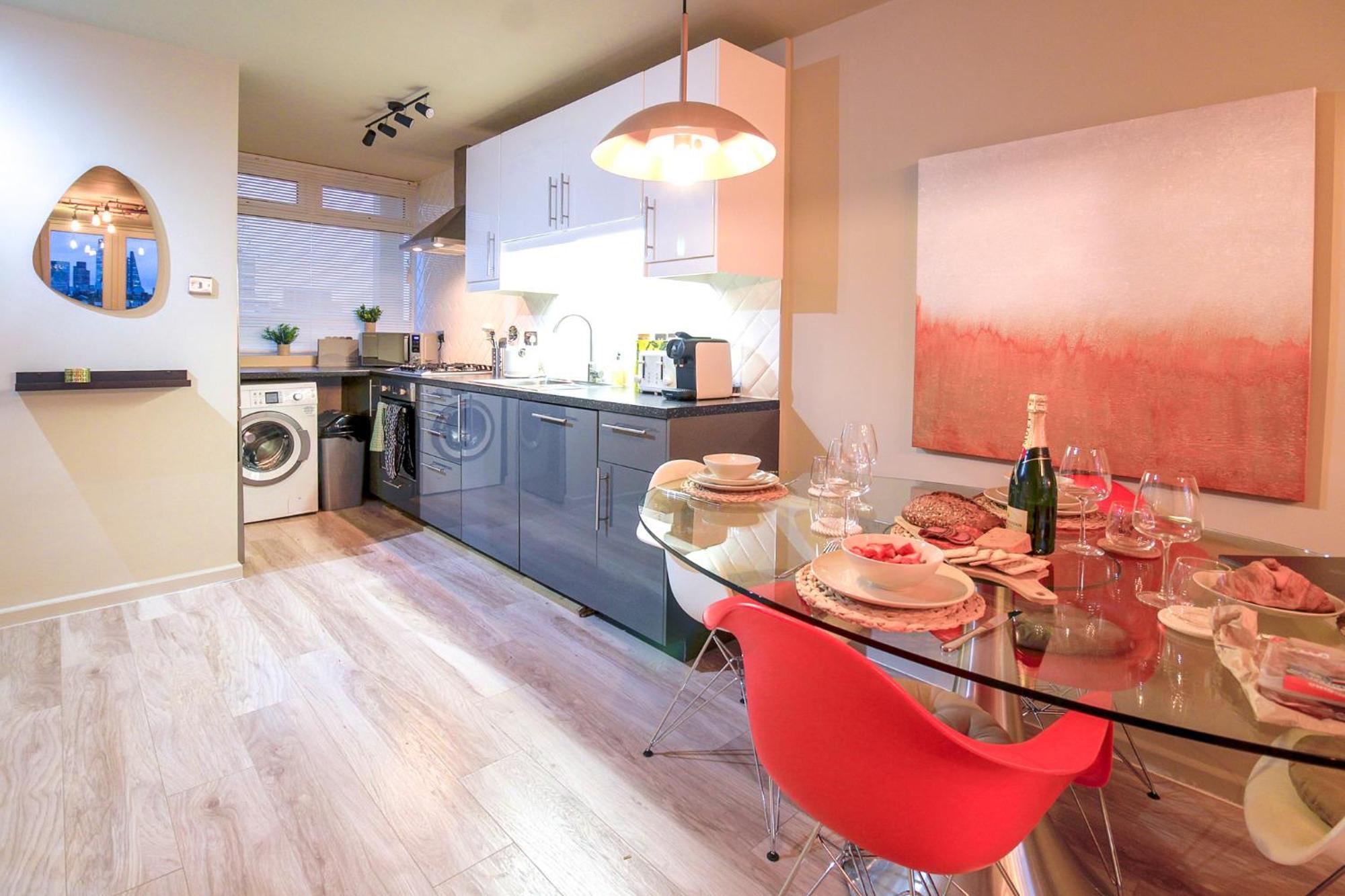 2br Flat King Bed 4 Min To Dlr Easy Access * Londra