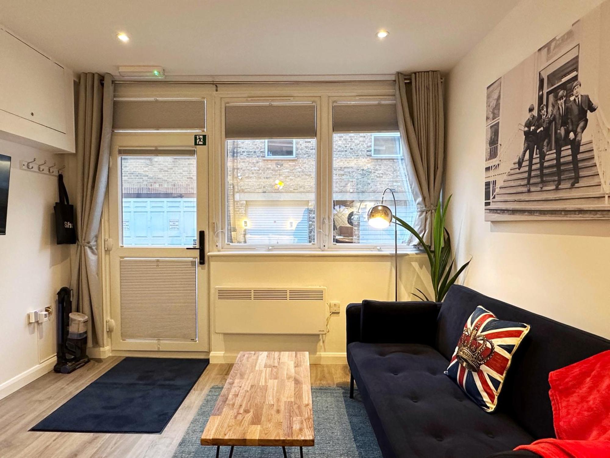 Kensington Hosted By Airoperate Near Notting Hill - 1 Double Bed , 1 Sofa Bed, Ground Floor Via Private Entrance Londra