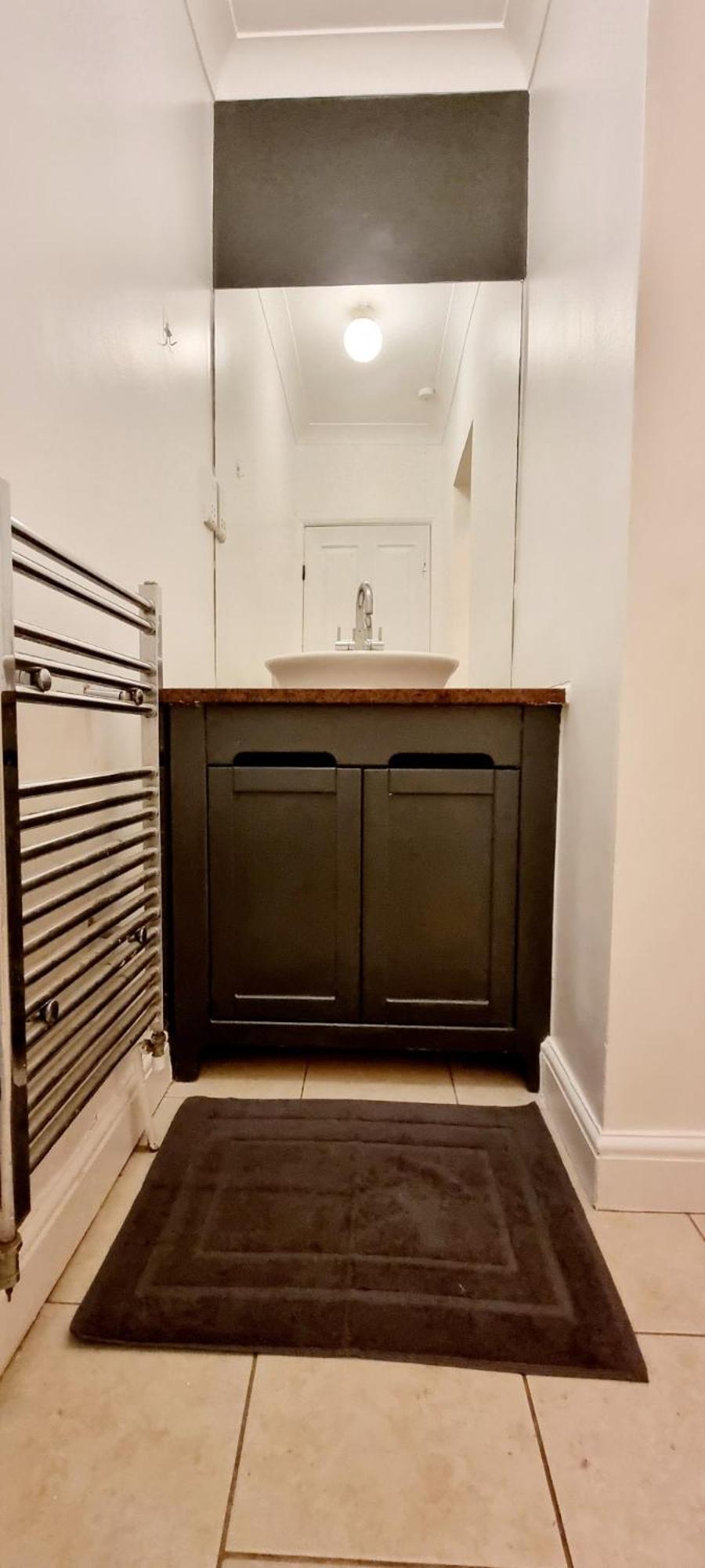 Charming Victorian With Aircon In Lägenhet London