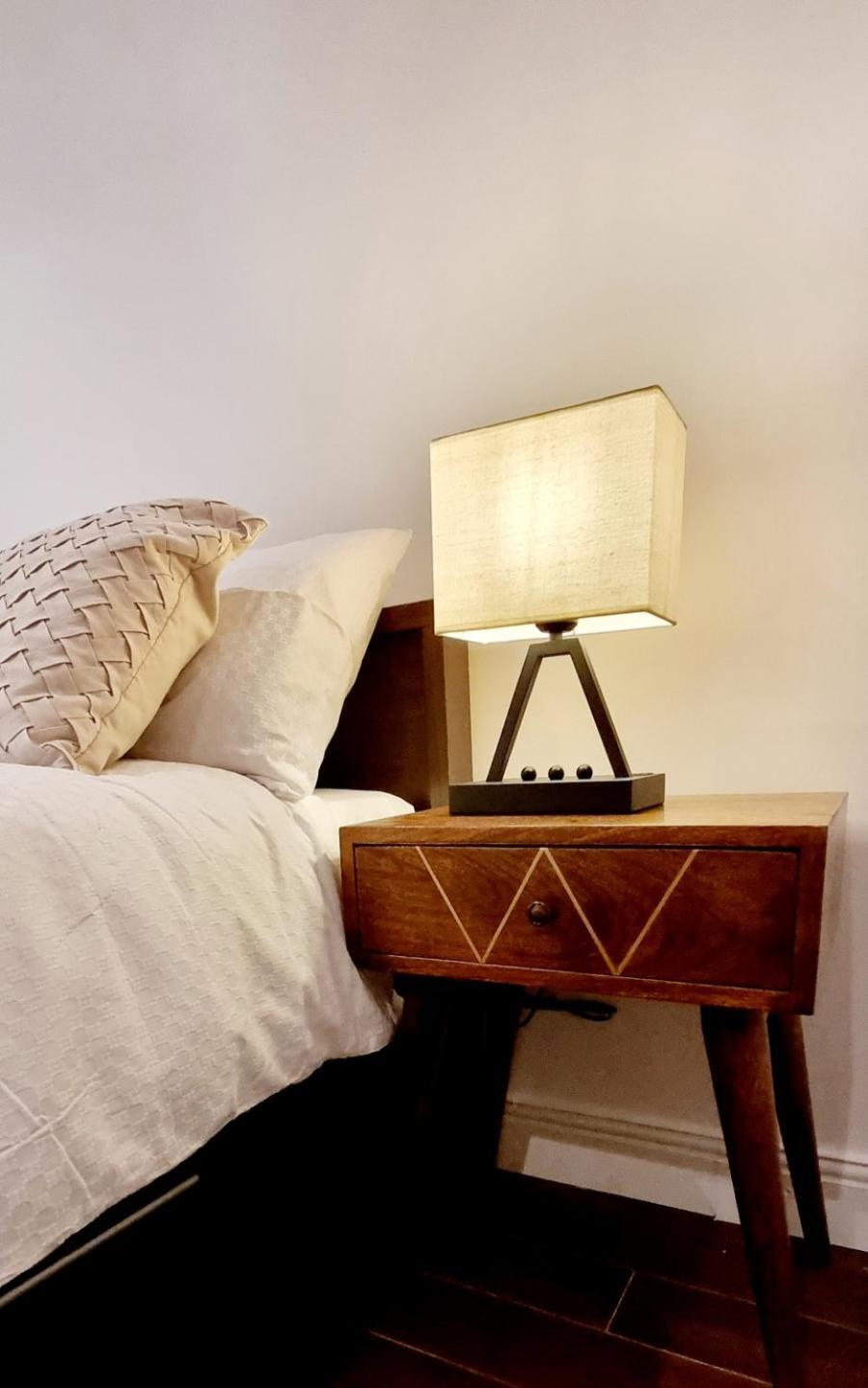 Charming Victorian With Aircon In * Londen