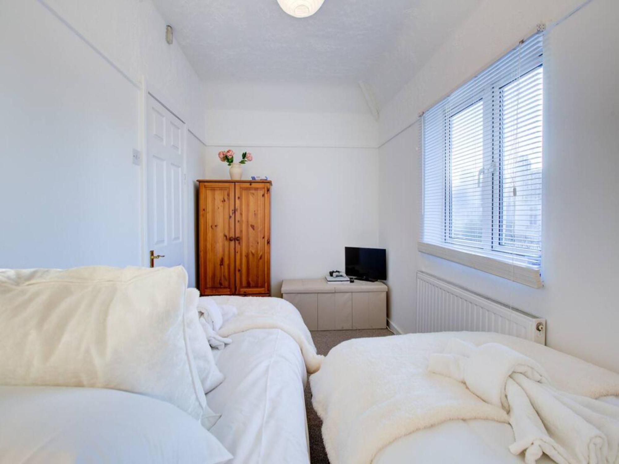 Ferienhaus Pass The Keys Charming 2 Bedroom House Good Transport And Parking