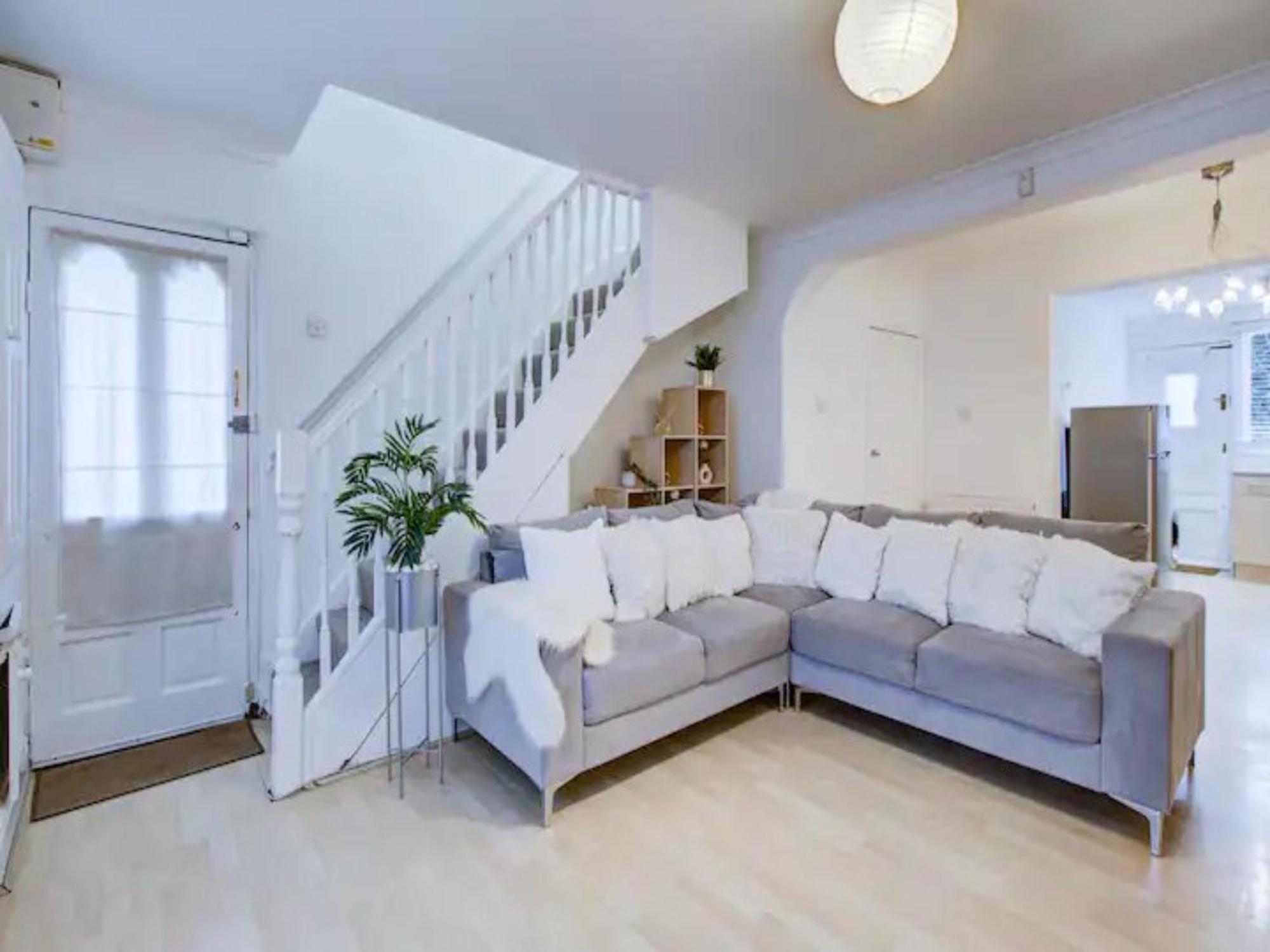 Pass The Keys Charming 2 Bedroom House Good Transport And Parking Ferienhaus