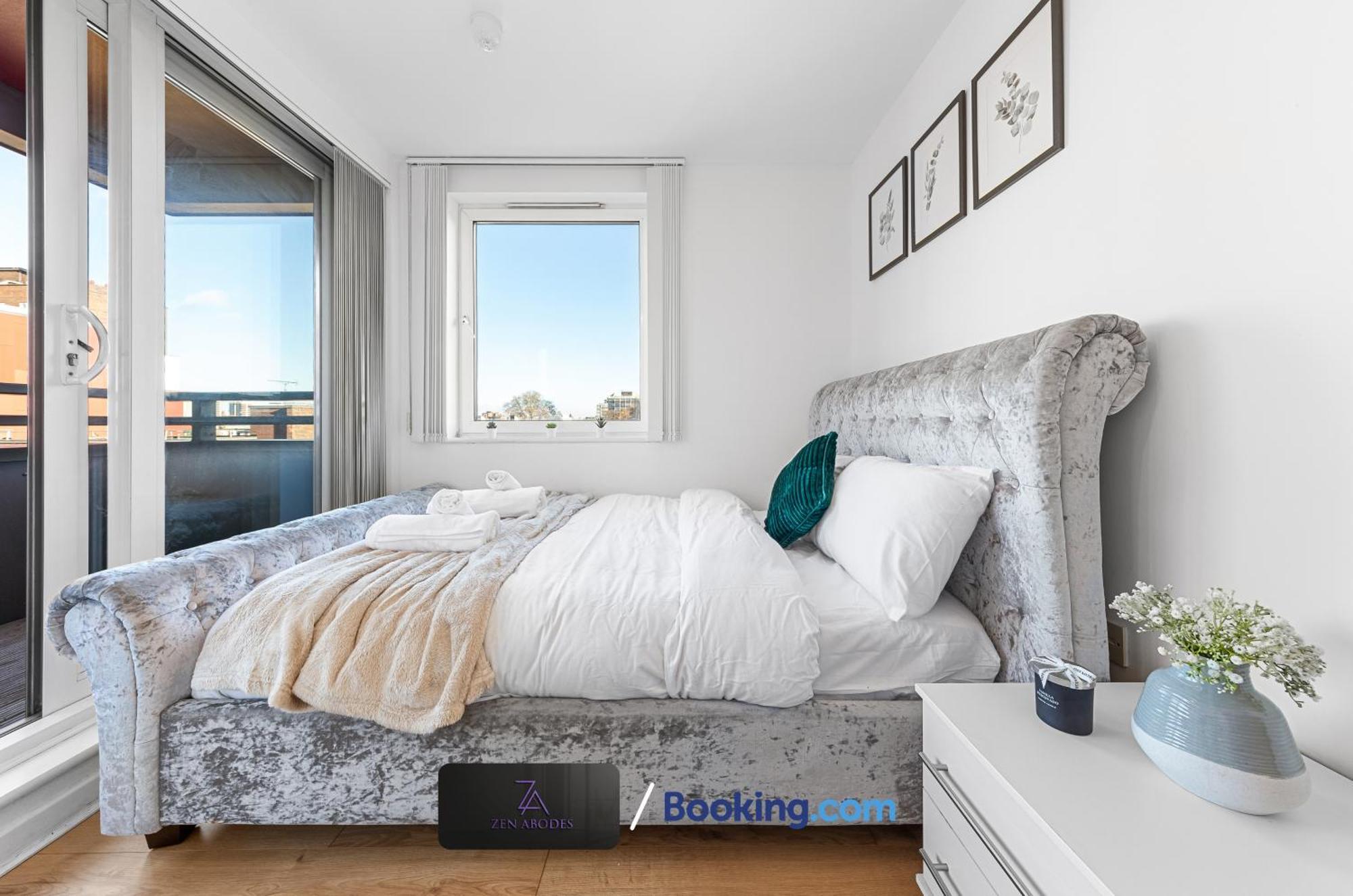 Two Bedroom Flat By Zen Abodes Short Lets & Serviced With Free Wifi & Tv Close To Old St Londra