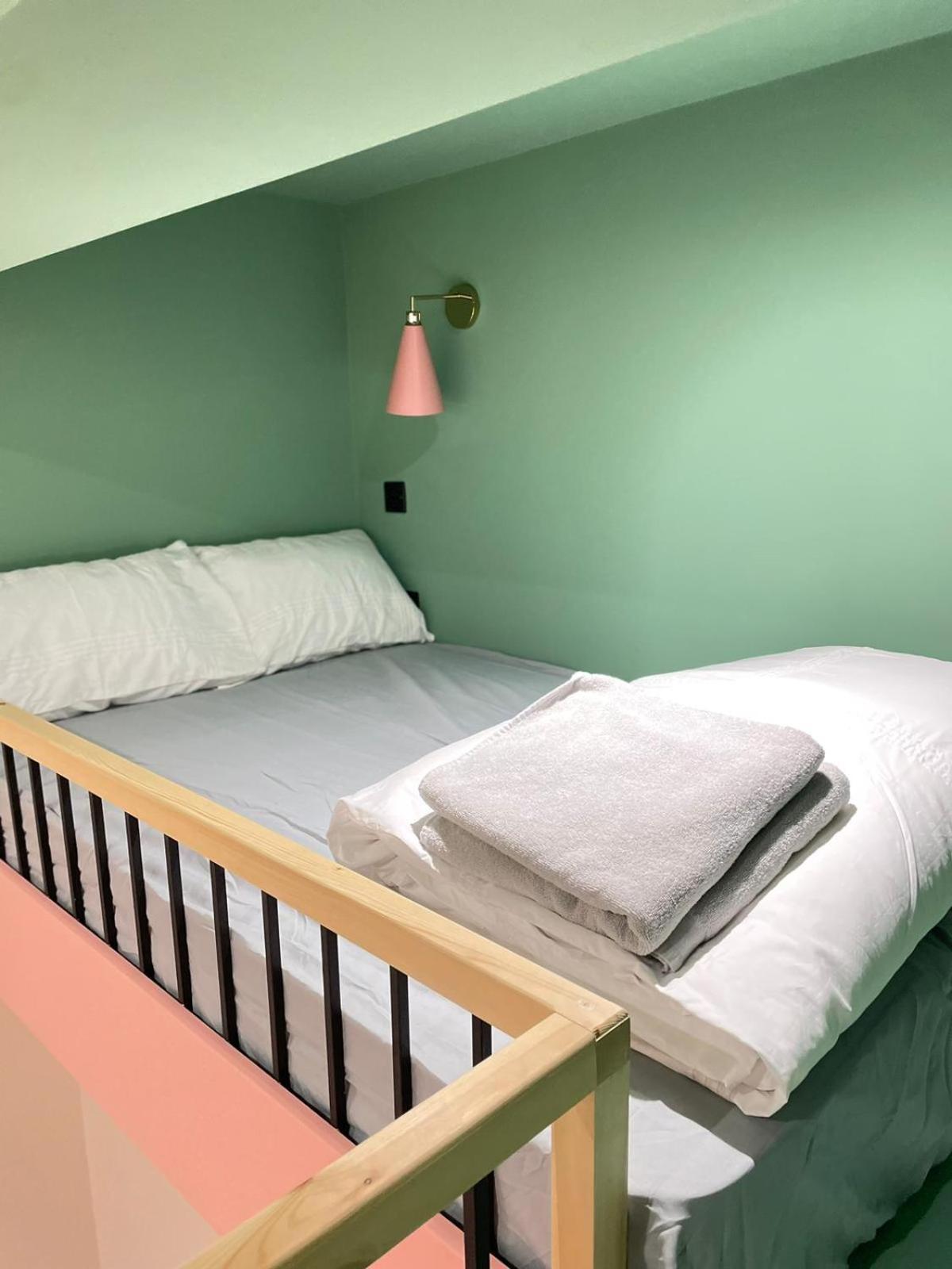 Pensionat Cozy En-suite Loft In Trendy Local *